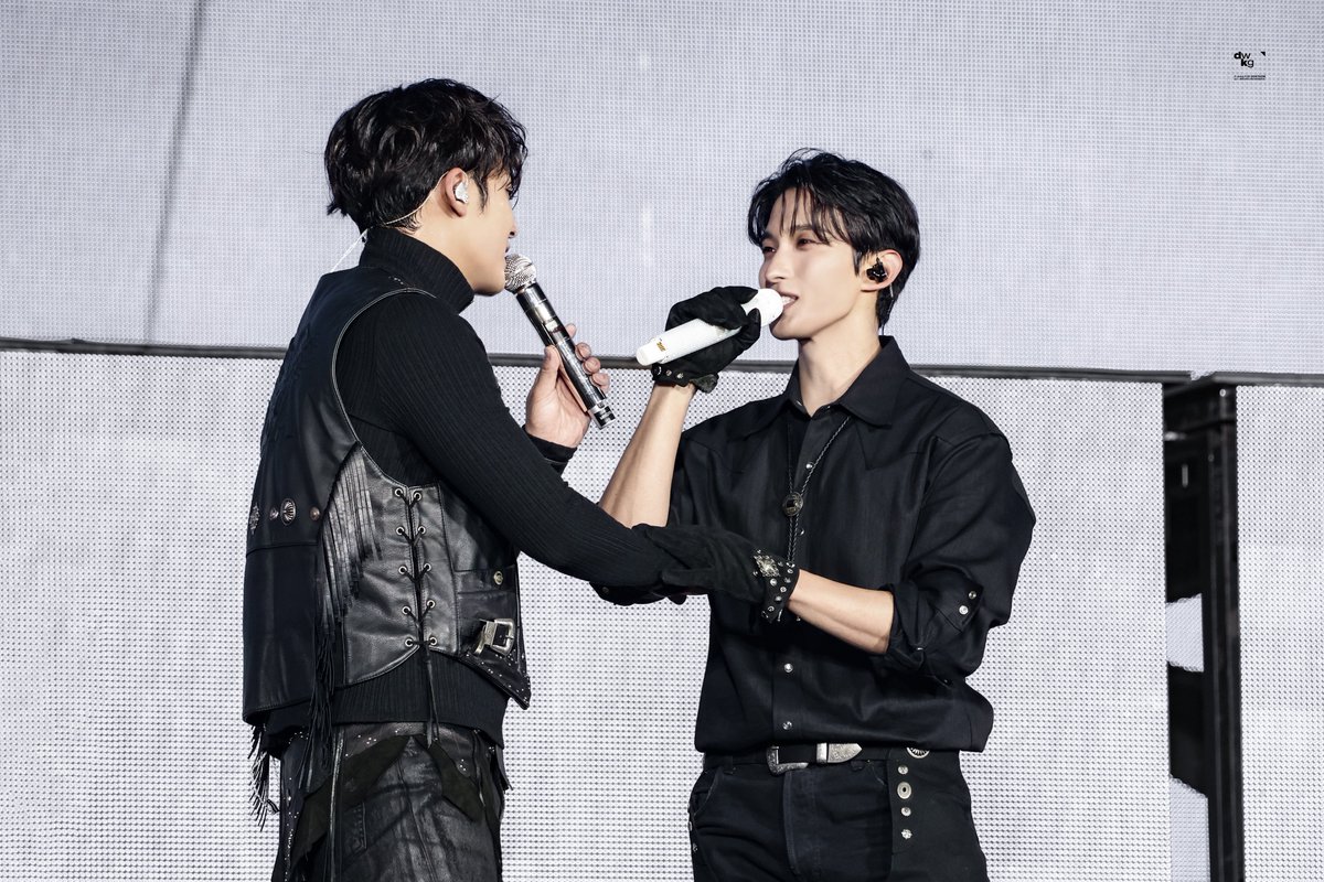 r • new edit 📌 tweet media