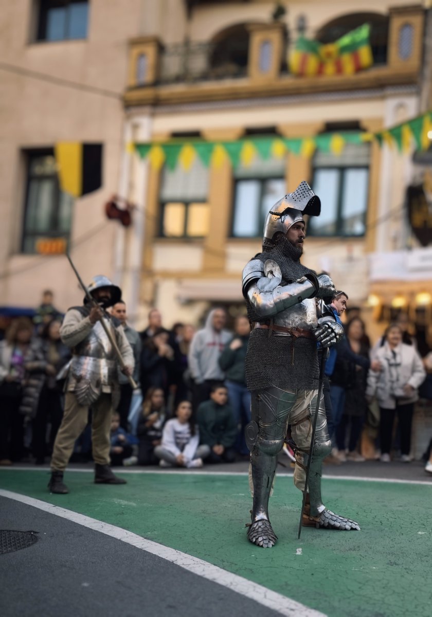 ElBaronJack's tweet photo. Cubelles Medieval 2025

#medieval #armadura #armour #armor #Harnischfechten #reenactment #recreaciónhistórica #knight #caballeros #caballero #ordenesmilitares https://t.co/2XgjeRLHpX