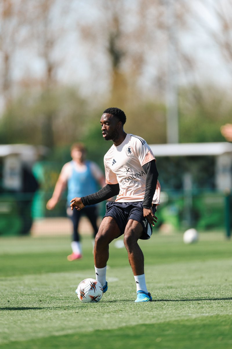 Aston Villa tweet media