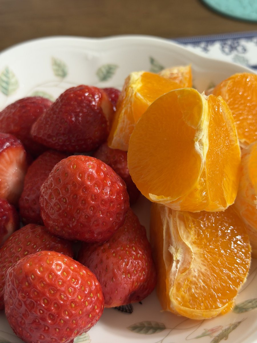 말쨔솜 tweet media