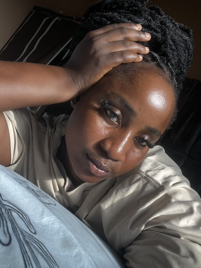 Temi 🌸💜 tweet media