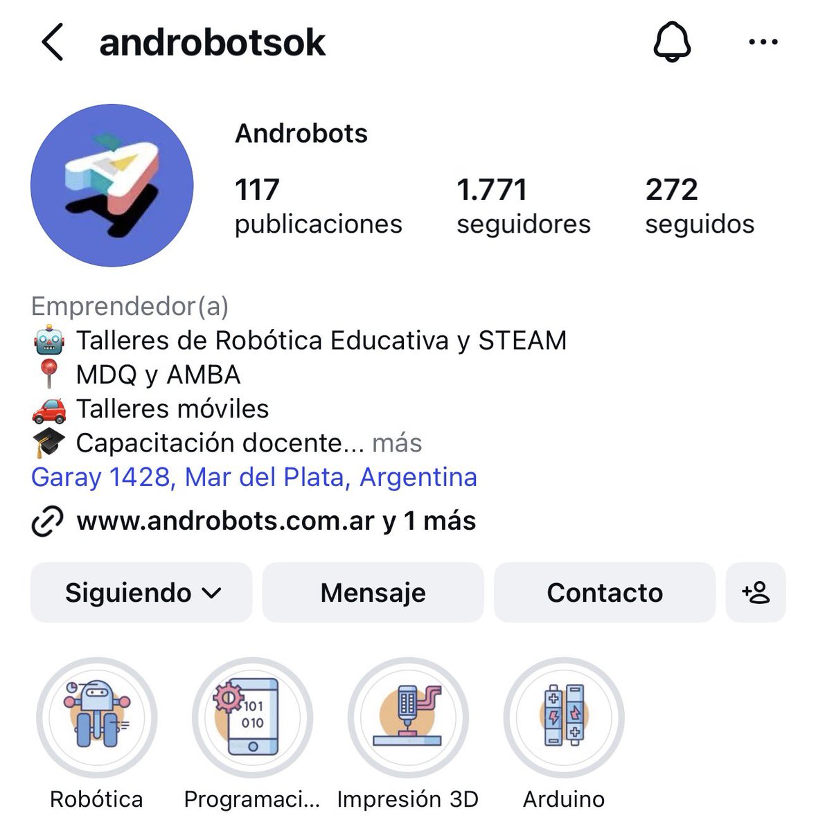 Anoche vi en con Pergollini a una chica de 16 años que viaja al mundial de robótica.
Me hubiese encantado tener acceso a algo así de chica!

Estos chicos van a empezar a dar talleres para chicos en mi espacio, les dejo el dato.
Arman con Legos y les enseñan a programar para que