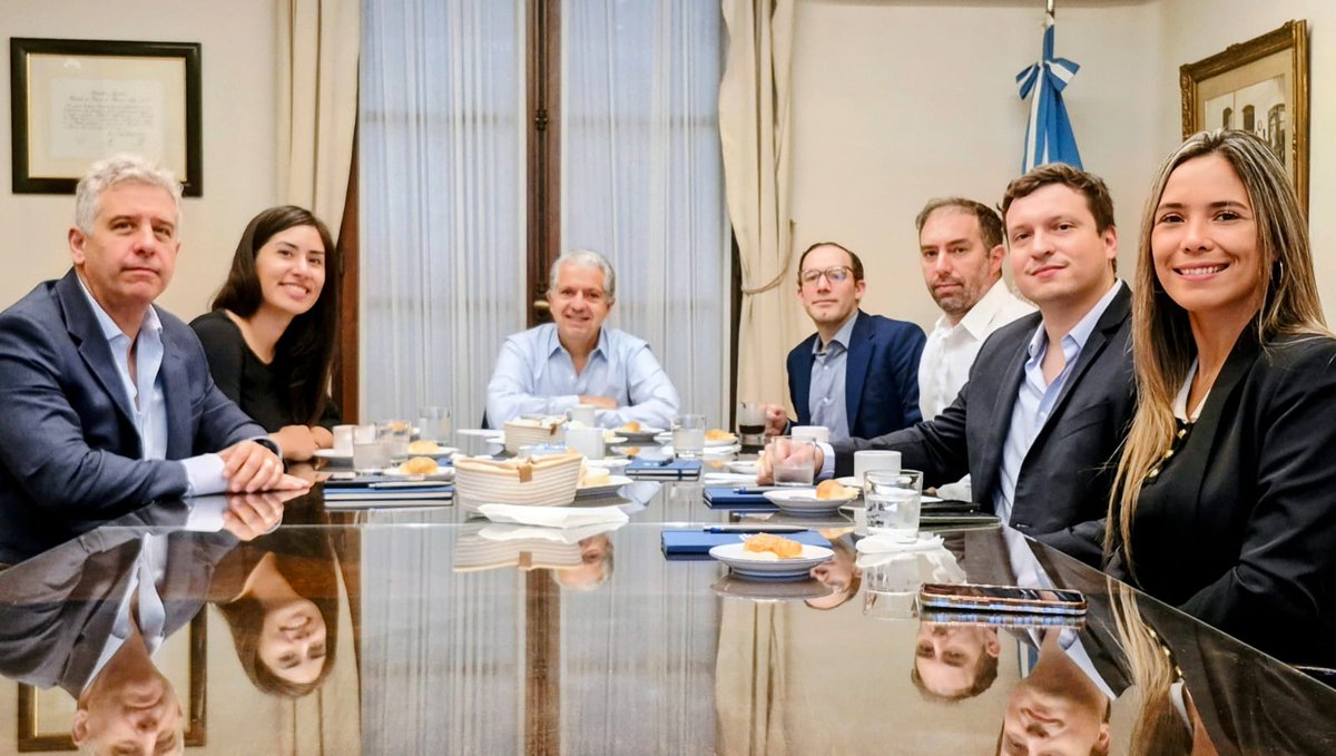 Cámara de Agentes de Bolsa tweet media