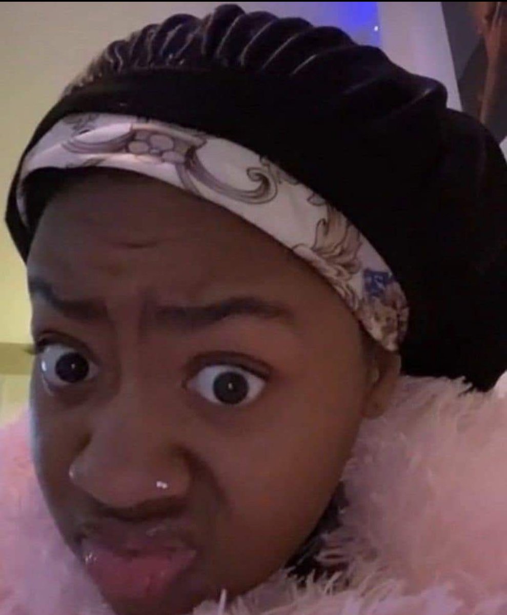 Calina 🤍🧡🍑 tweet media