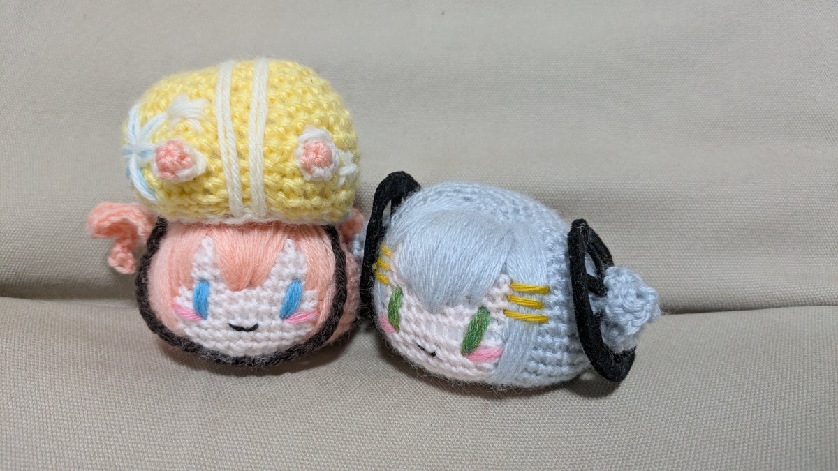 シコンス@コミックマーケット107二日目南地区h－06b tweet media