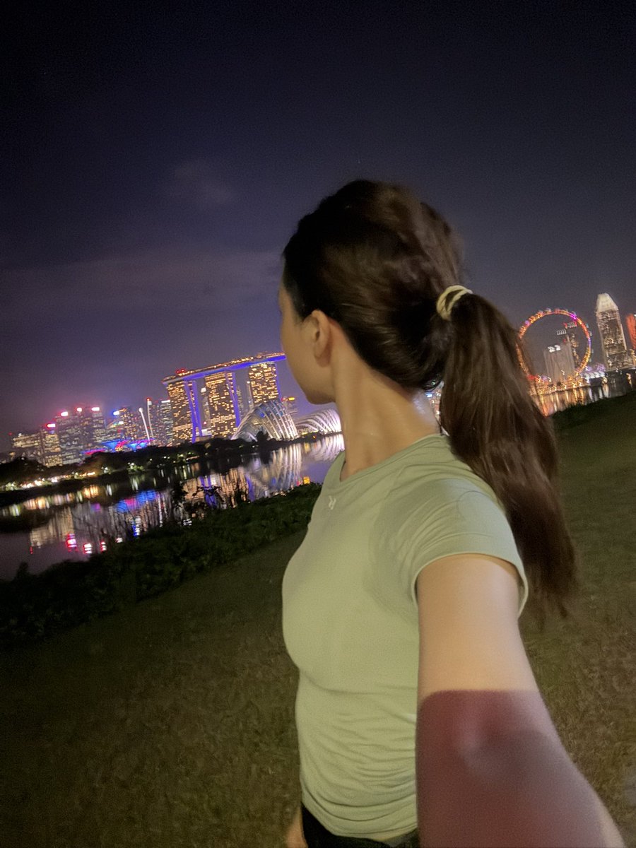 えみり🇸🇬 tweet media