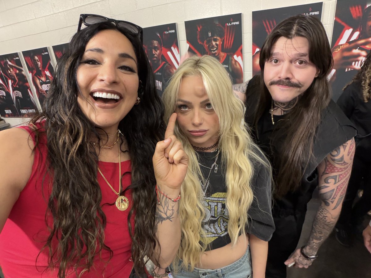 LIV Morgan tweet media