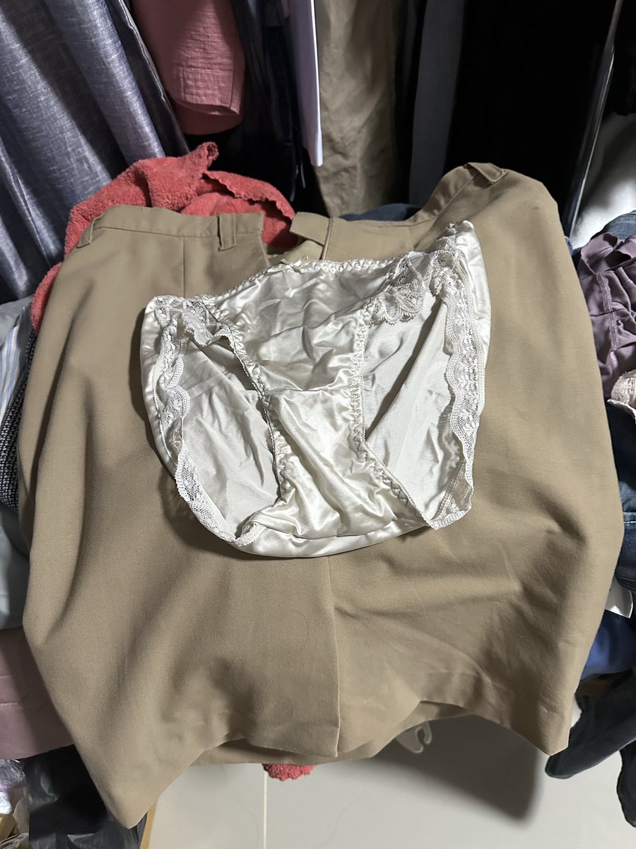 ถ่ายตูดก้นสาวๆ tweet media