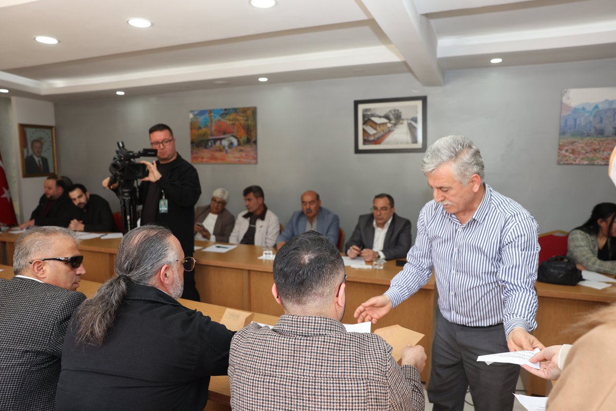 Ali Avan tweet media