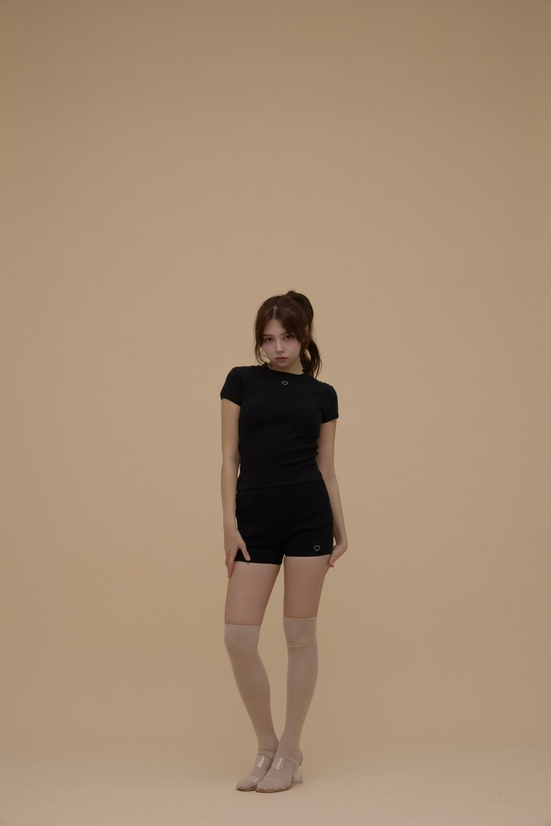 Heart point knit set up color pink/black ¥18,700-tax in 凹凸のある