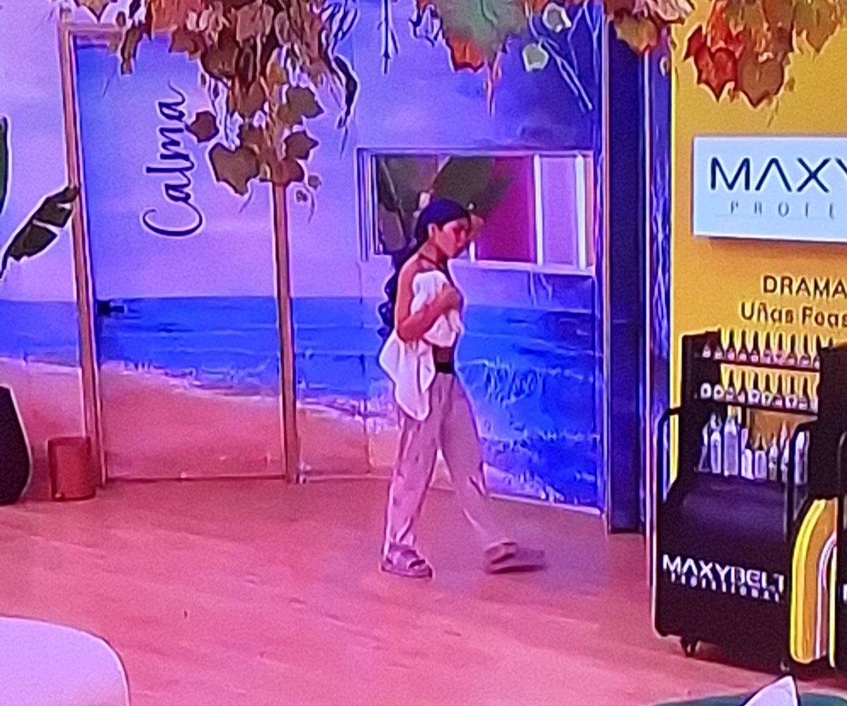 Vαηєssα ♡!  ツ tweet media