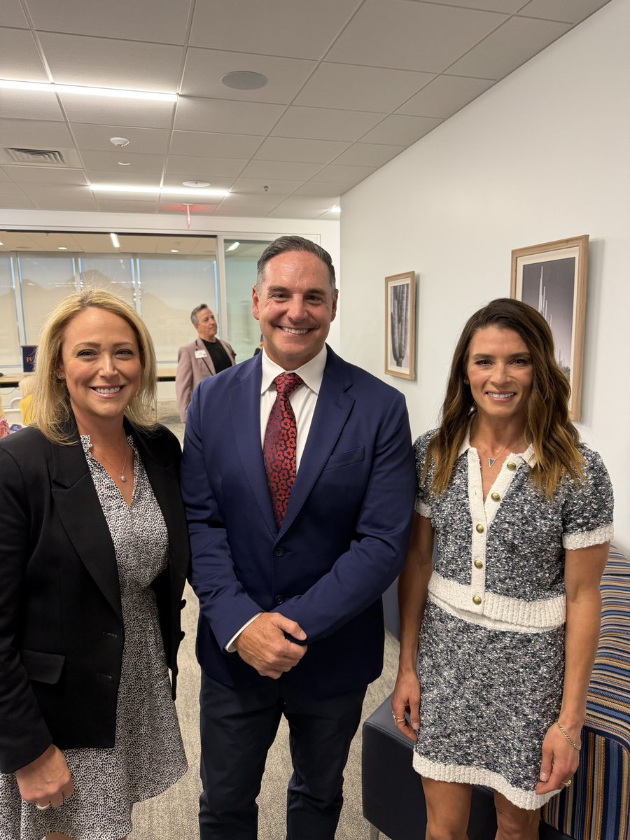 CKGolferChic's tweet image. Honored to support my friend @jayfeely in his quest to run for Congress in Arizona. There is NO better person for the job. #values #hardwork #athletesgetitdone @DanicaPatrick is a rockstar also  #FeelyforCongress #AndyBiggs