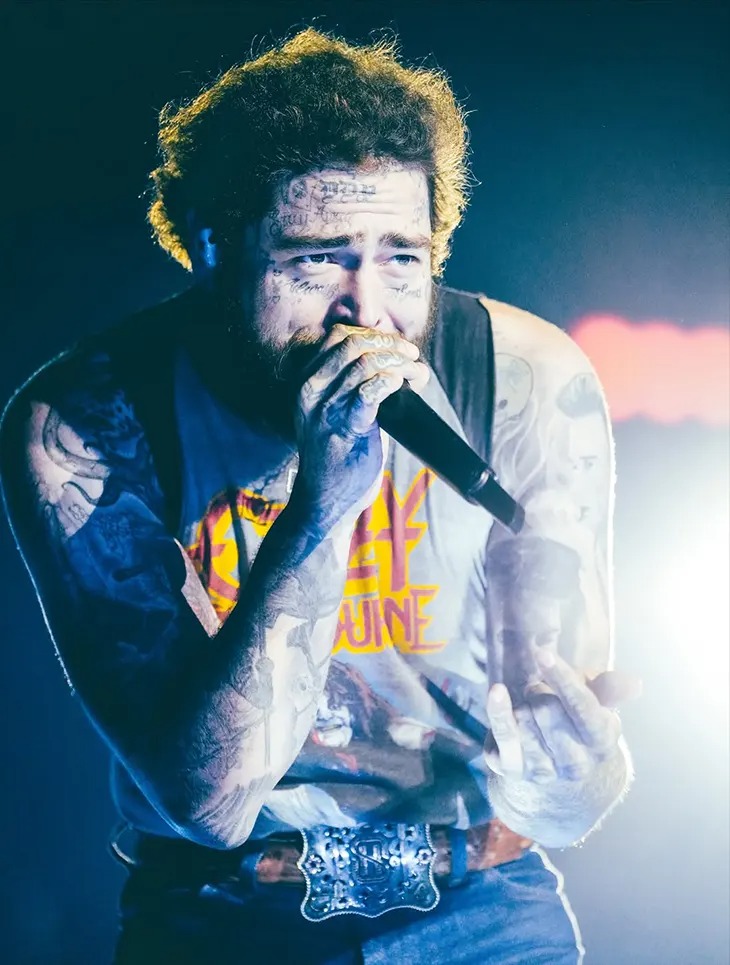 designscene's tweet image. Post Malone Plans 40 Tracks for “The Eternal Buzz” Album - See more here: designscene.net/2026/04/post-m…

#PostMalone returns to album mode with #TheEternalBuzz, a project that signals a large-scale release following the success of his 2024 country debut, F-1 Trillion. The artist shared