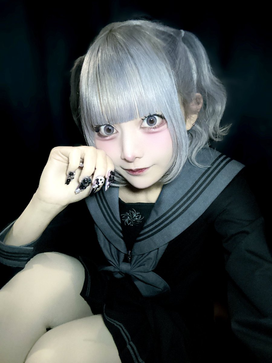 眠依ねるね tweet media