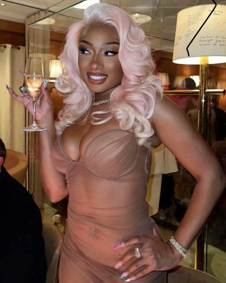 ♤ Ꮇ Ꭼ Ꮐ Ꭺ Ν ♤ tweet media