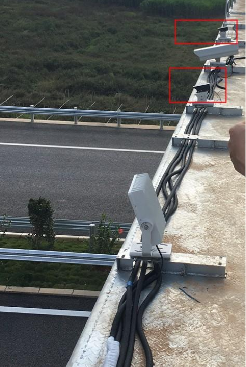 benewake's tweet photo. Cameras are the eyes, LiDAR is the brain. 🧠

Stop recording "nothing" and start capturing "events." LiDAR helps highway systems reduce data overload and boost efficiency with precision triggering.

Check out the future of smart roads here:  https://t.co/ZuP00qCPzk
 #LiDAR https://t.co/Yxv4UqCpPT