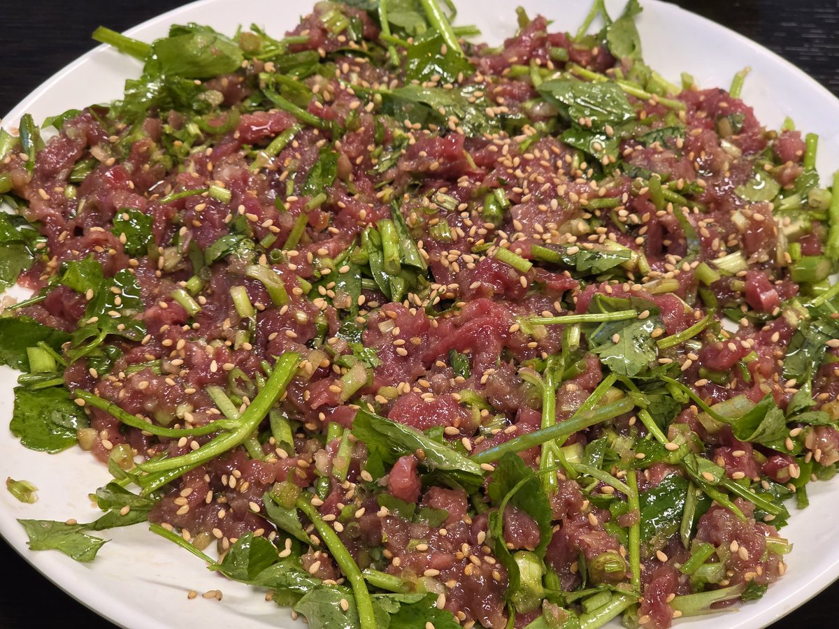 🍚전원짚불뼈구이 당산

미나리 철일때 미나리 육회랑 뼈구이  뜯기