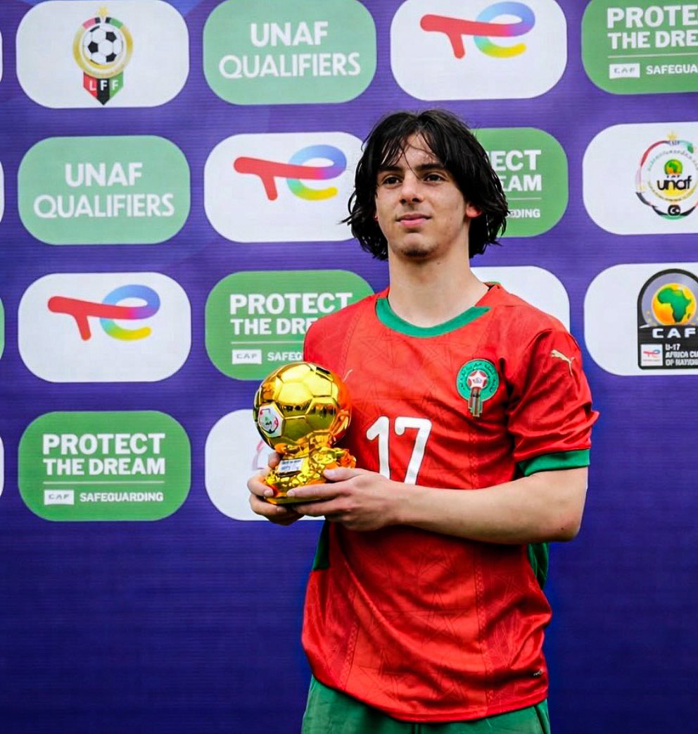 Just Chelsea tweet media