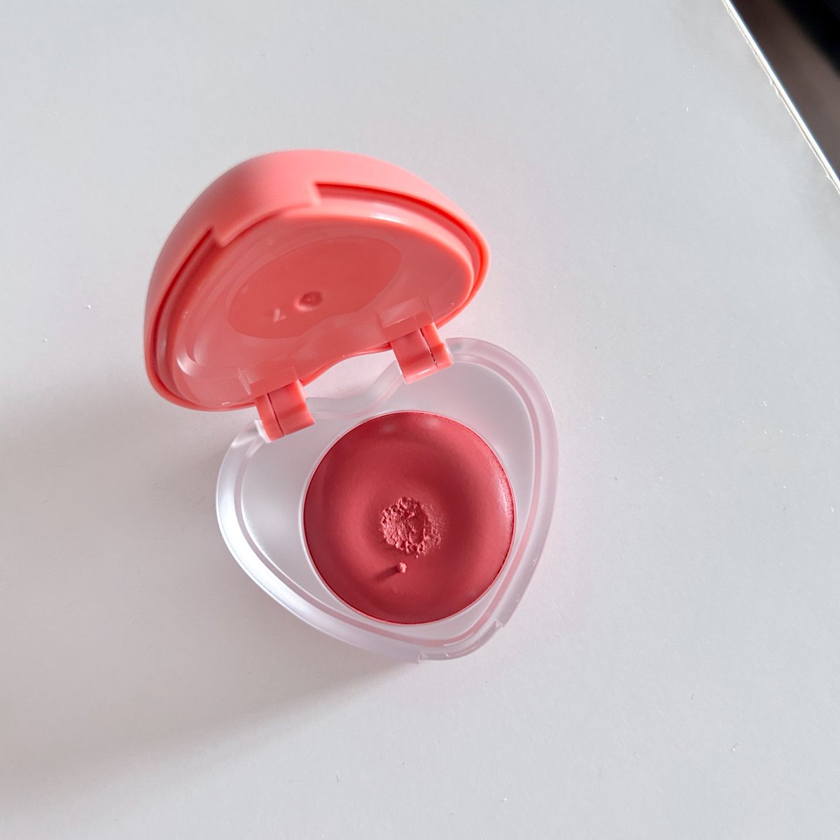 ᙏ̤̫ // tweet media