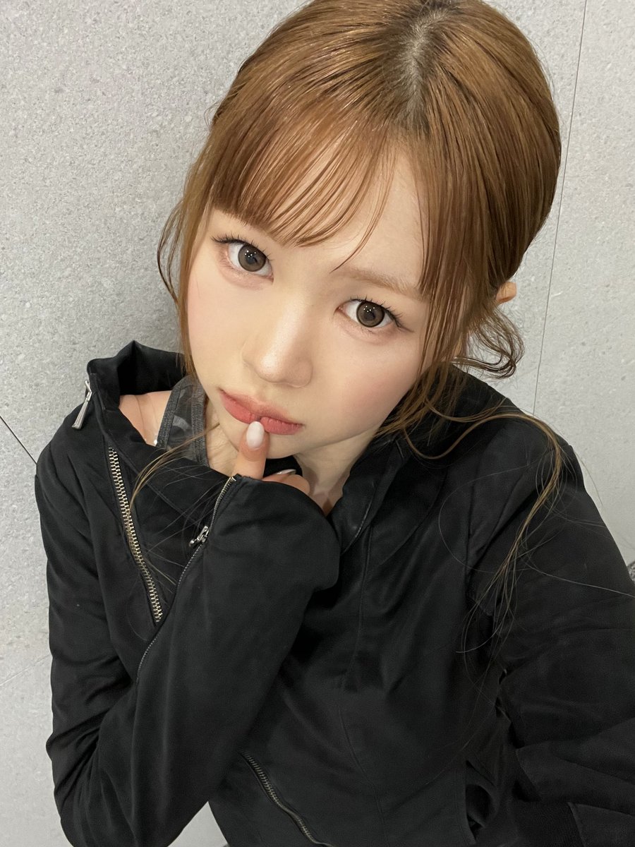 ye-on pics tweet media