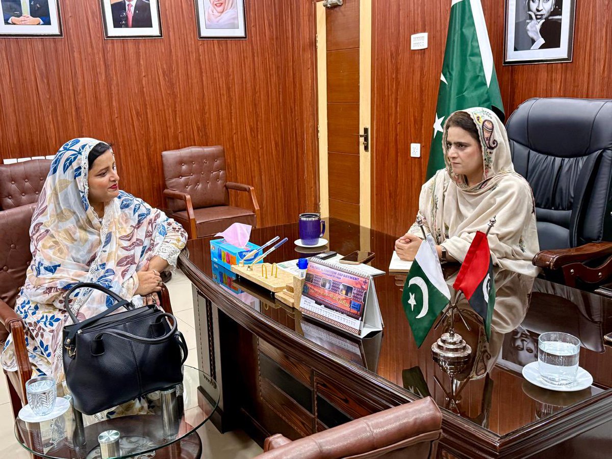 Met with Shaista Siddiqui of PS-86 Malir Women Wing. Grateful for her kind wishes on my #Umrah. We also exchanged views on promoting #WomenEmpowerment and further strengthening the #PPP mission for women’s development.