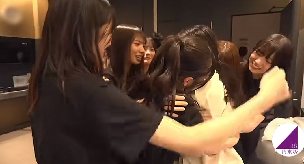 ホワイト tweet media