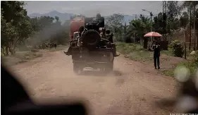 mediacongo's tweet photo. Guerre à l'#Est de la #RDC: À quelques jours de la reprise des négociations en #Suisse, le #M23 renforce ses positions à #Bukumbirwa, #Ihula et #Malemo dans les territoires de #Walikale et #Masisi, au #NordKivu. Ce déploiement logistique, observé depuis samedi dernier, fait craindre une offensive imminente et témoigne du peu de crédit accordé par les rebelles au processus de médiation