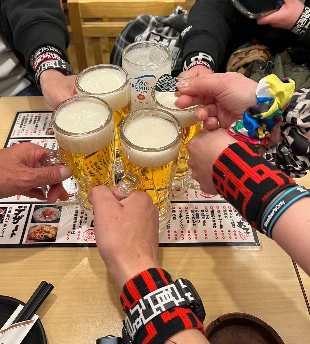 えみ ɢᴜɪᴛᴀʀʜʏᴛʜᴍ🤍 ︎︎ʜᴏᴛᴇɪ × ʀᴏꜱᴇ tweet media