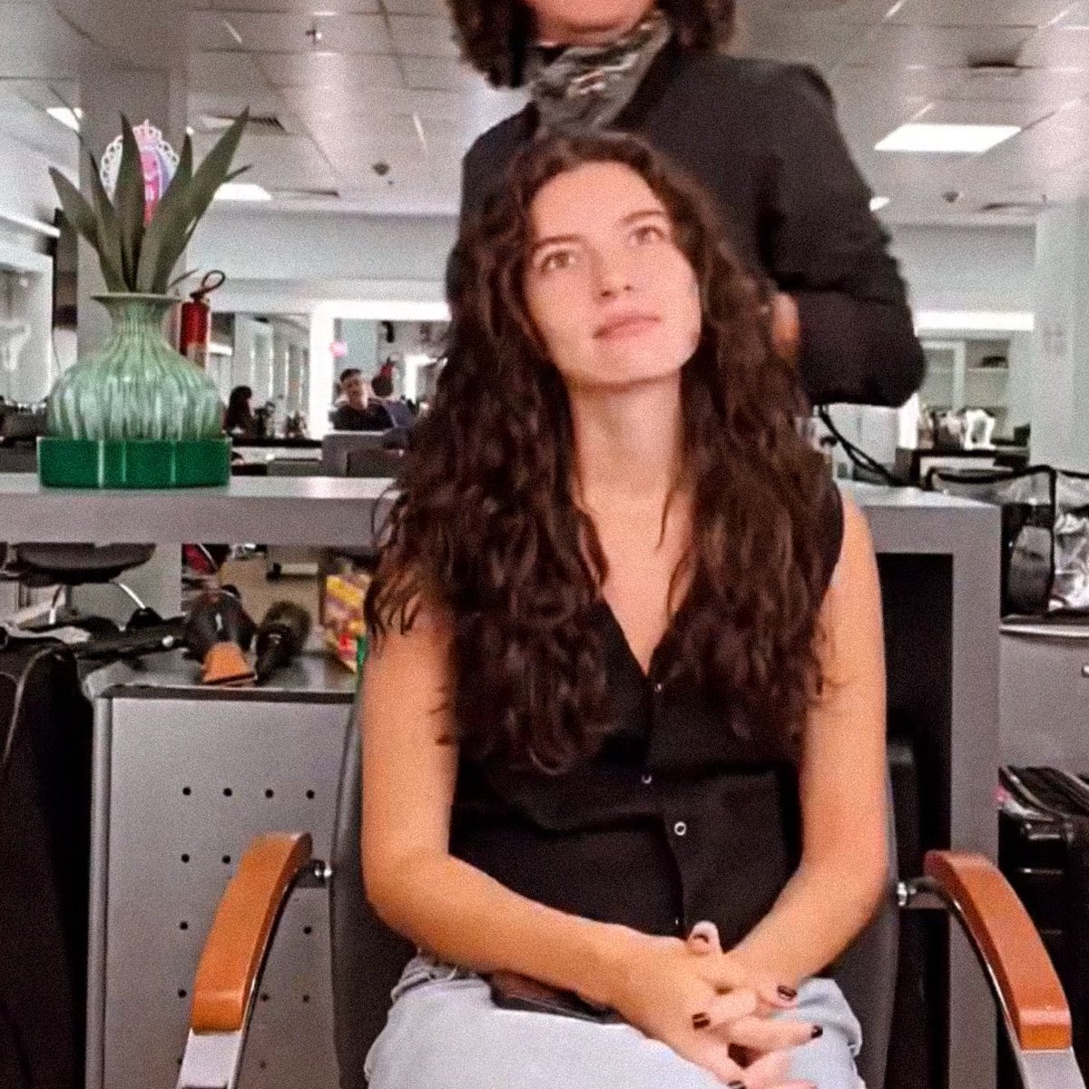 alanisguillens's tweet photo. o cabelo natural da alanis me deixa maluca! https://t.co/1RO8Mm6a0J