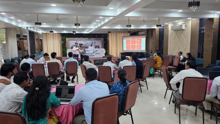 REAPRudraprayag's tweet photo. A training session on MIS was conducted in Dehradun, aimed at enhancing data quality, streamlining processes, and supporting effective program implementation.

#REAPUttarakhand #ifadindia https://t.co/QuKnWJPmXs