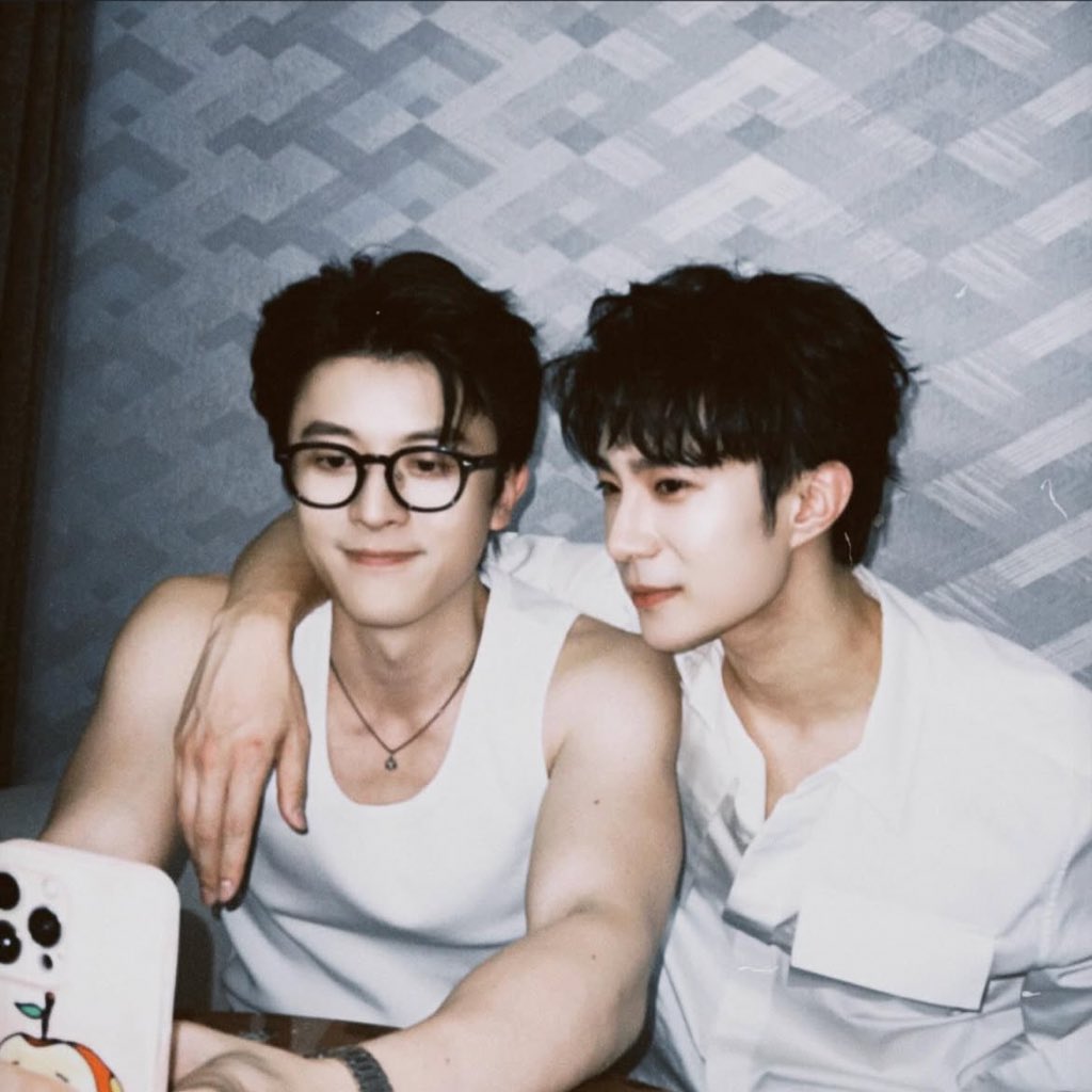 klvpcf's tweet image. MY PARENTS ❣️

#MatthewHan  #ZhangMingbo