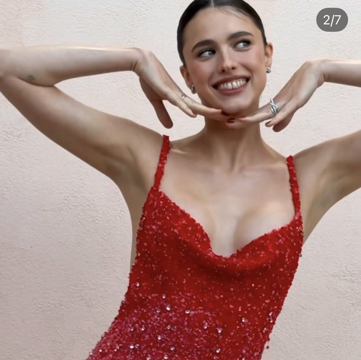 stylsbella's tweet photo. @studiomyx @BeyondReporter_ she did surgery and it’s okay she’s still stunning https://t.co/5Skp6JeeWZ