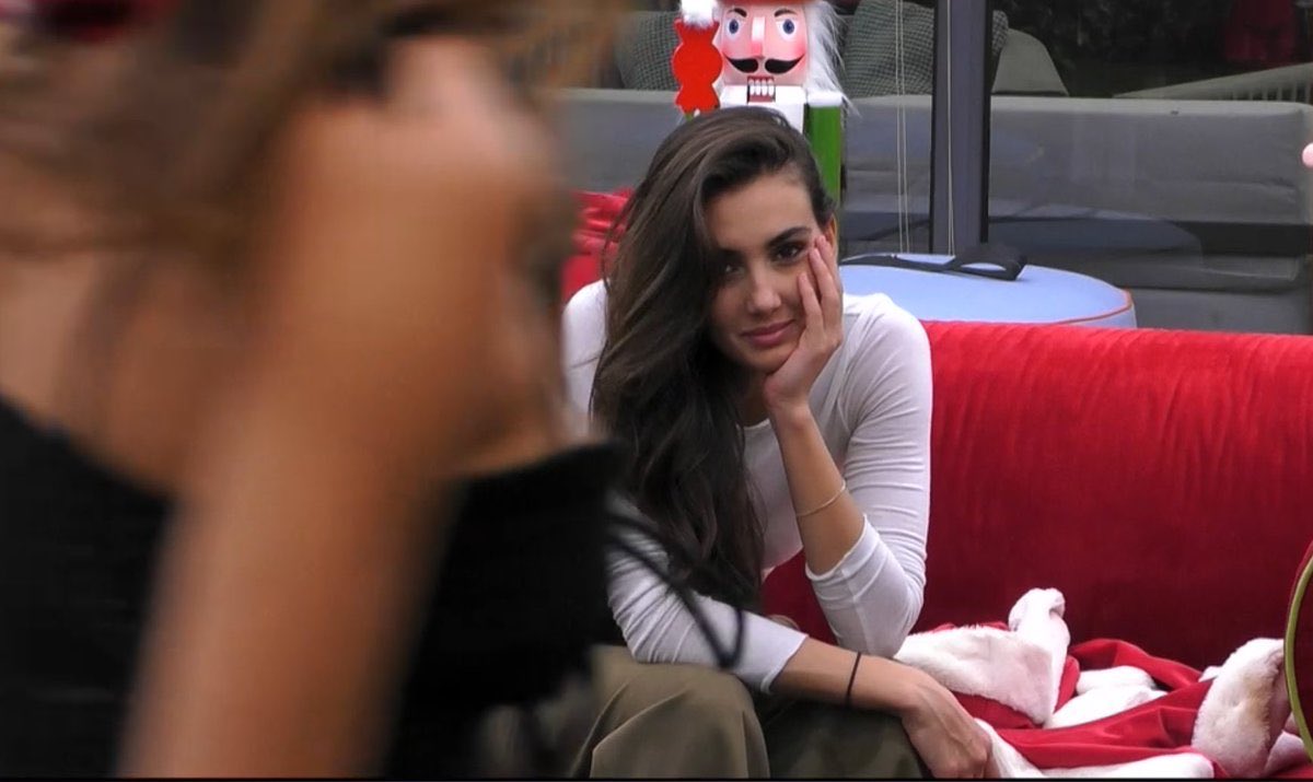 Fla72021's tweet image. Qui comunque non si tratta più nè di fenomeno Zelena nè di fenomeno Zeudiners.

Qui c’è solo il fenomeno Zeudi.

Chapeau.

#ZeudixBelve
#zeudi 
#zelena