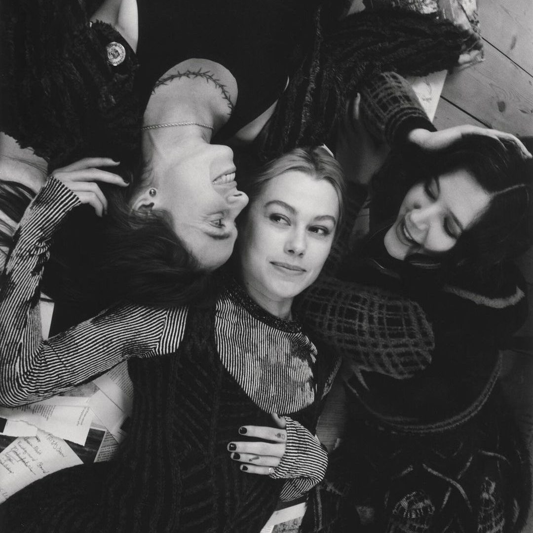 moll 𝜗𝜚 tweet media