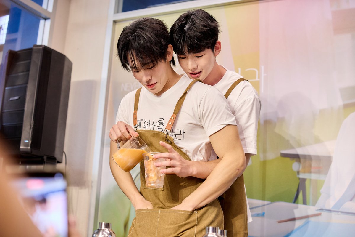 MOONLIGHT MEDIA tweet media