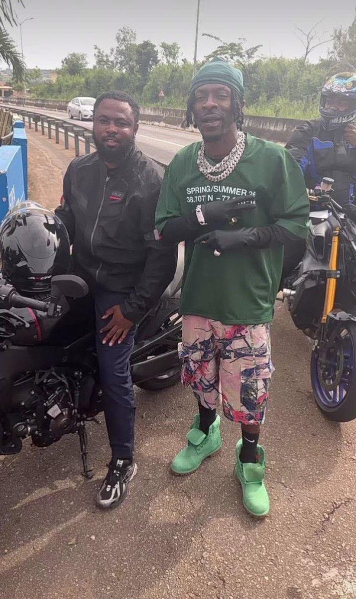 Black Sheriff doesn’t know how to dress 
: the man that said it