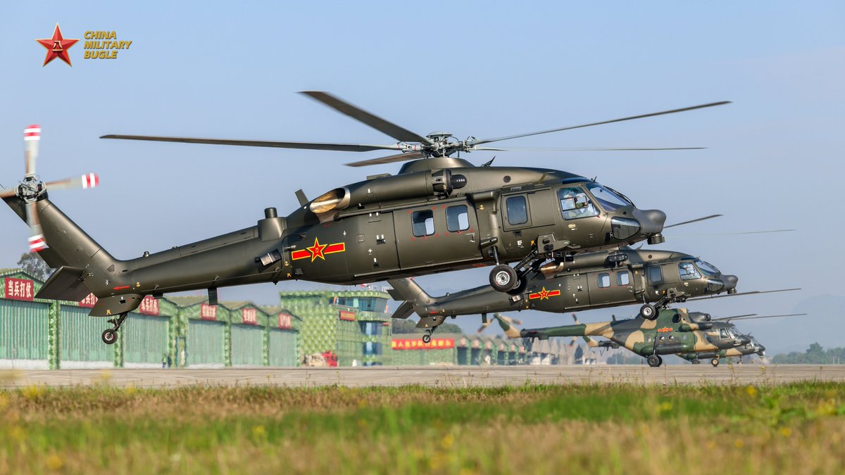 ChinaMilBugle's tweet image. Routine Training: 

Photos show multiple types of helicopters, including #Z20 and #Mi171, attached to a brigade under Chinese PLA 76th Group Army engaging in round-the-clock training exercise.

#PLA #Army
#ChinaMilitary #ChinaMilBugle