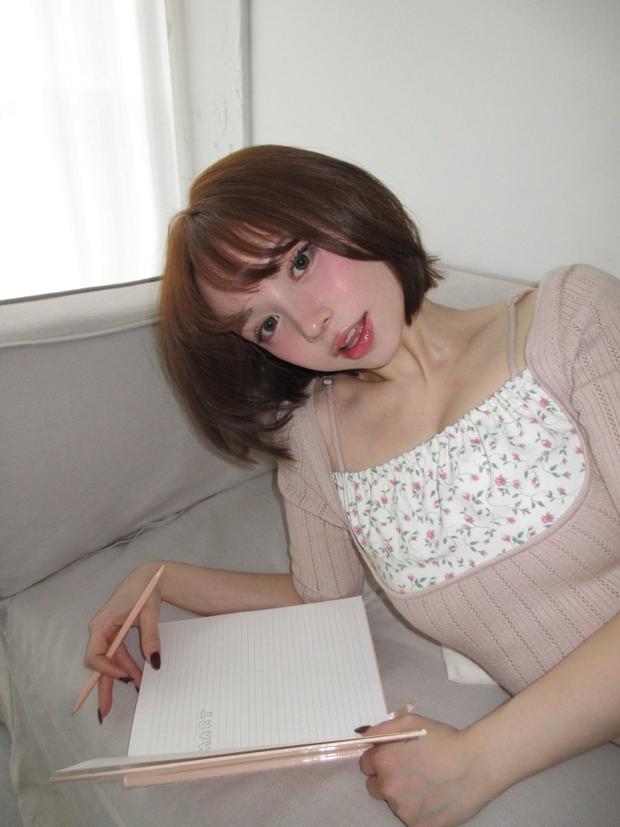 Liz flower set up color beige size s/m ¥18,700-tax in 繊細な透かし
