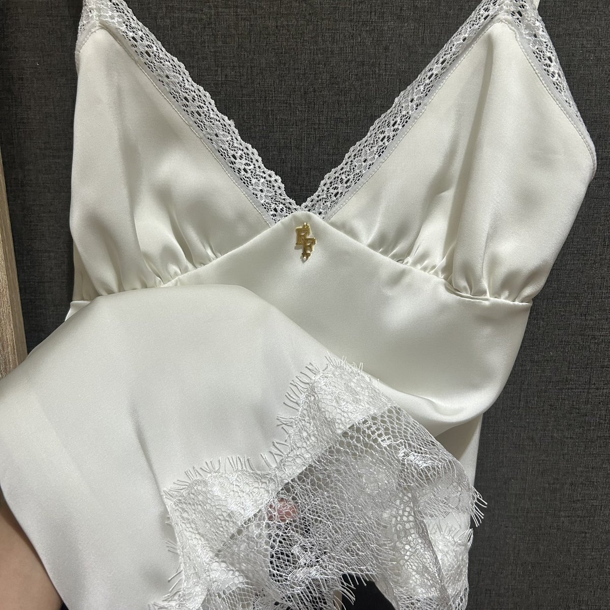 𝘴𝘶𝘯𝘧𝘭𝘰𝘸𝘦𝘳🌻 X ขายแล้ว = ลบ X tweet media