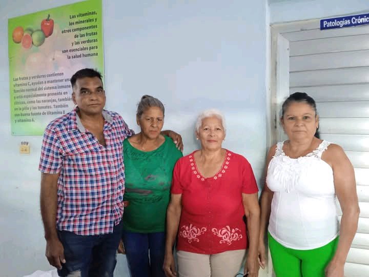 saludcontre's tweet photo. Hogar Materno Clodomira Acosta Ferrales de #Contramaestre en #Santiago de Cuba, actividad de homenaje a trabajadores que se acogen a la jubilación luego de laborar por mas de 40 años prestando servicios. https://t.co/4OsgQkQYrM