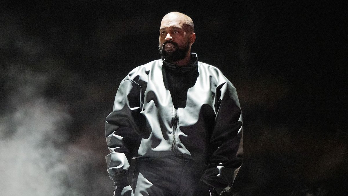 D100 Radio tweet media