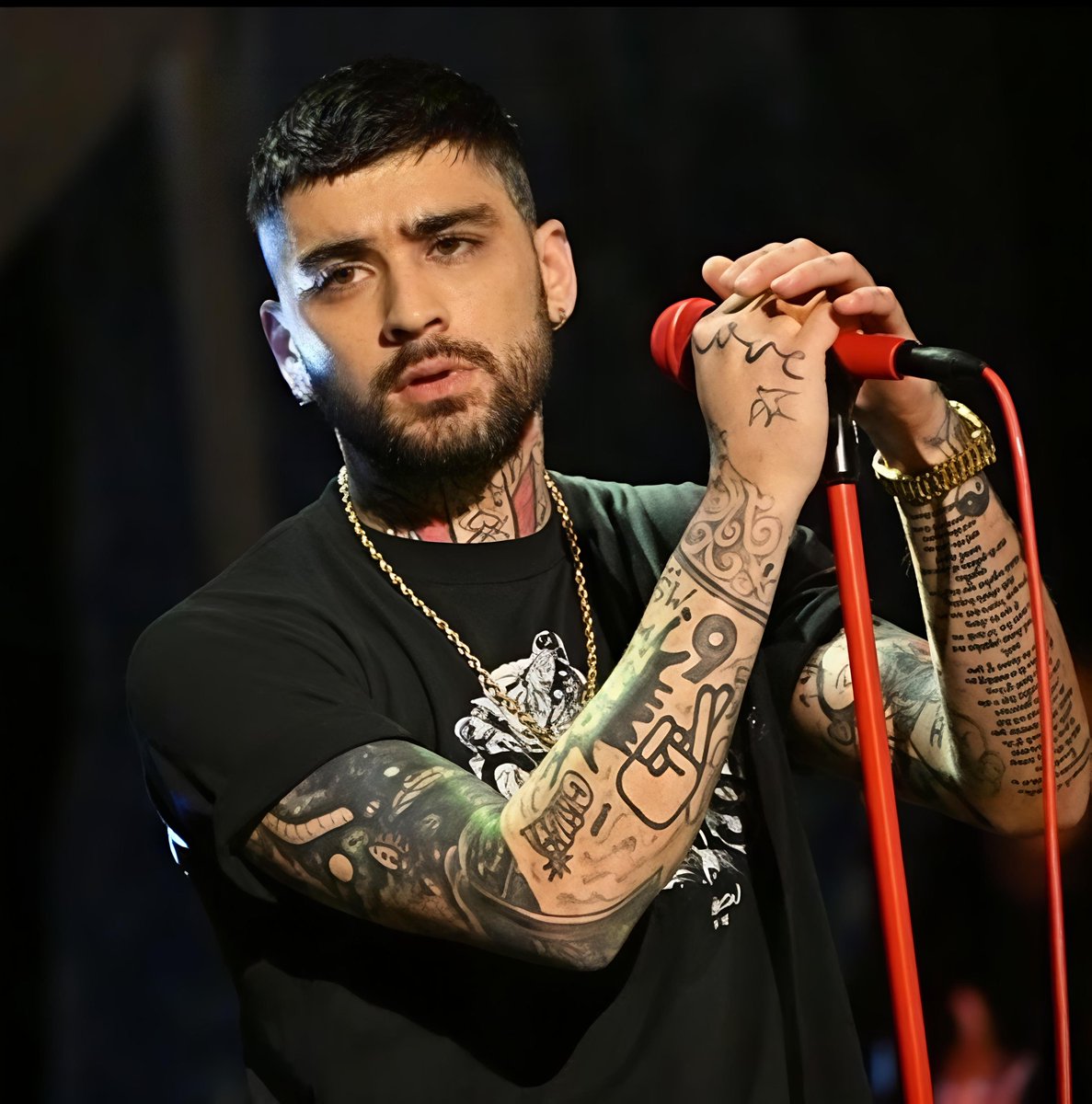 ​𝐥𝐲𝐫𝐚 tweet media