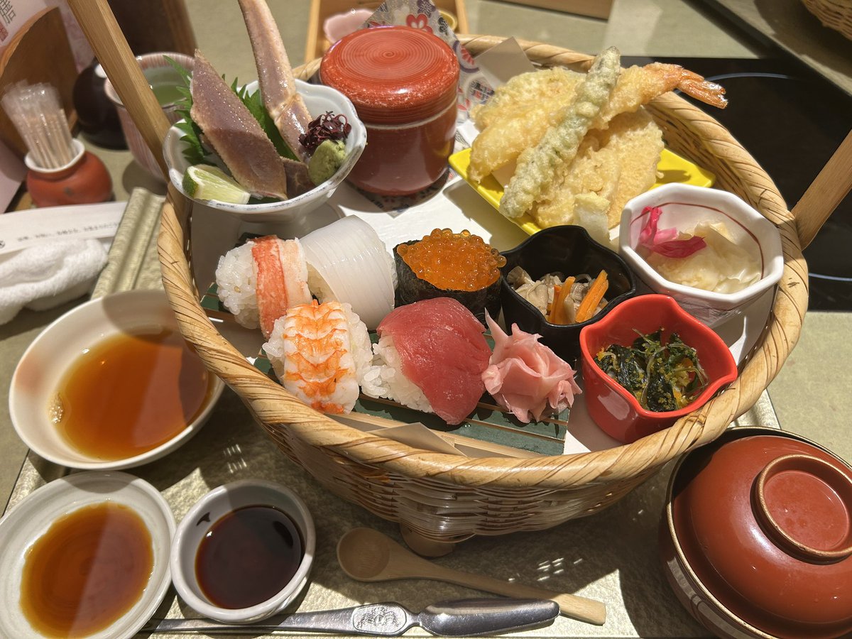 にゃんとにゃけ tweet media