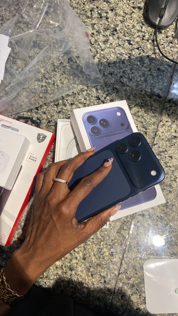 |⚠︎︎. tweet media