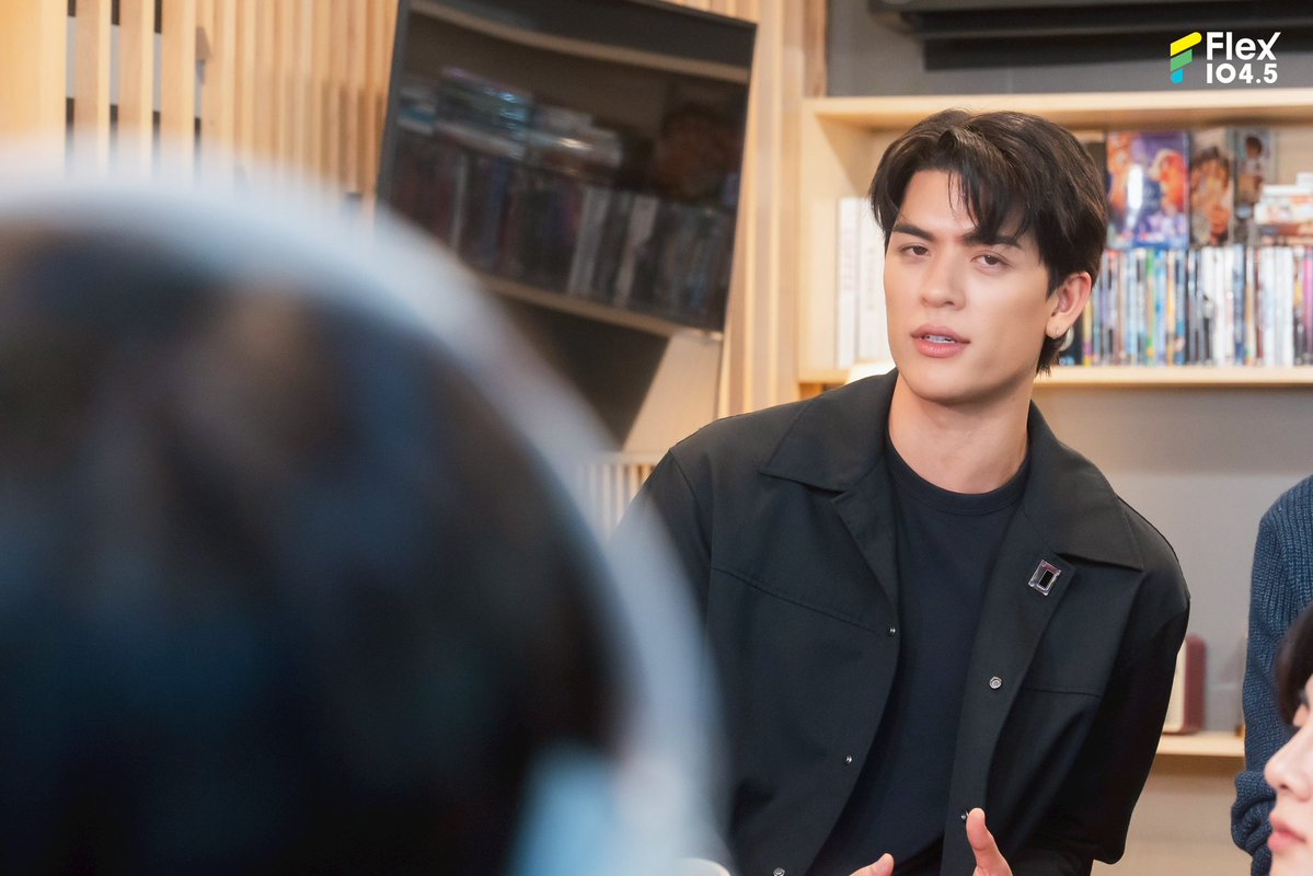 Flex 104.5 tweet media