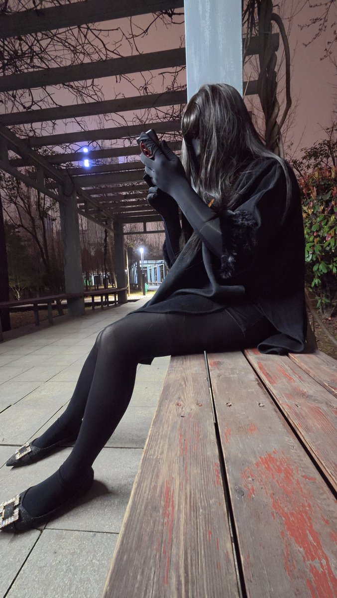 datou0204's tweet photo. #zentai #覆面 #深夜外出 #femalemask #厚裤袜 #厚黑 https://t.co/21YP87tmuO