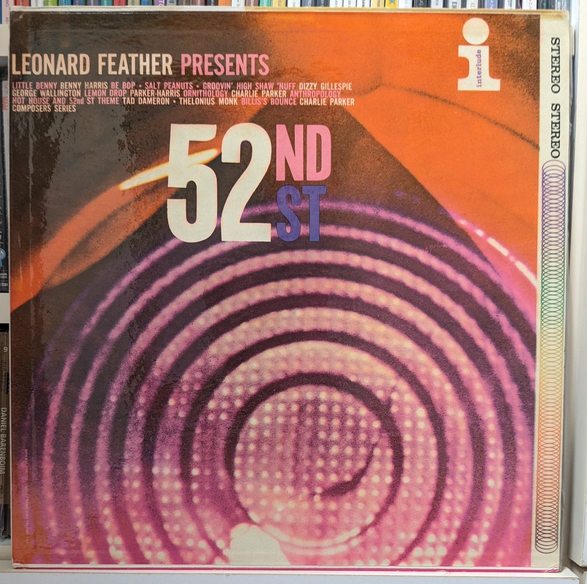 nanzaki1's tweet photo. '57年録音のMode原盤“Leonard Feather Presents Bop”の再発📀バップ期から活躍するG·ウォーリントンp, C·ラッセルbにP·ウッズas, I·シュリーマンtp(A面), T·ジョーンズtp(B面)らを揃えて全10曲のビバップ名曲集✨勢いあるas, tpに淡々としたウォーリントンの対比が面白い
#GeorgeWallington
#52ndSt https://t.co/scl6yO85kd