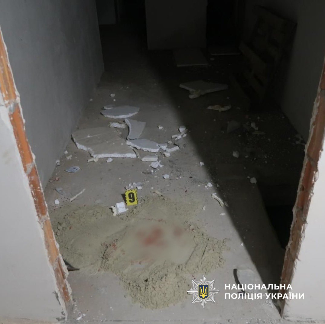 На будівництві в Поляниці загинув підліток: поліцейські Прикарпаття встановлюють всі обставини події

Детально : if.npu.gov.ua/news/na-budivn…