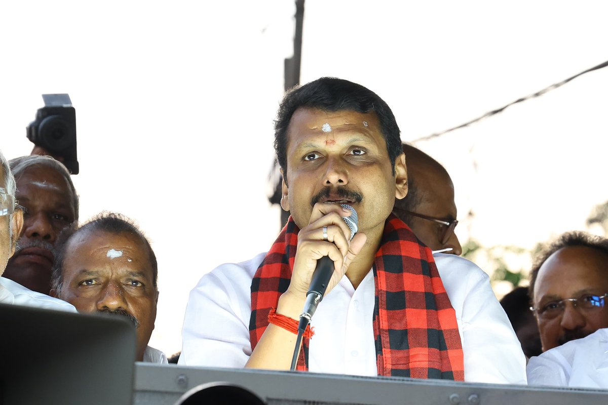 V_Senthilbalaji's tweet photo. ஒரு கோடியே 31 லட்சம் சகோதரிகள் மாதம் தோறும் பெறும் கலைஞர் மகளிர் உரிமைத் தொகையானது 2000 ரூபாயாக உயர்த்தி வழங்கப்படும் என்று வாக்குறுதி வழங்கியுள்ள மாண்புமிகு தமிழ்நாடு முதலமைச்சர் தளபதி @mkstalin அவர்களின் நல்லாசிகளுடன், இன்று, கோவை மாவட்டம், கோவை தெற்கு சட்டமன்ற தொகுதி, காந்திபுரம் பகுதி, சித்தாபுதூர் VKK மேனன் சாலை பகுதியில் உதயசூரியன் சின்னத்திற்கு வாக்கு கேட்டு தேர்தல் பரப்புரை மேற்கொண்ட போது..

வாக்களிப்பீர் உதயசூரியன் 🌄 

#கோவை_தெற்கு
#VoteForDMK
#ஸ்டாலின்_தொடரட்டும்
#தமிழ்நாடு_வெல்லட்டும்