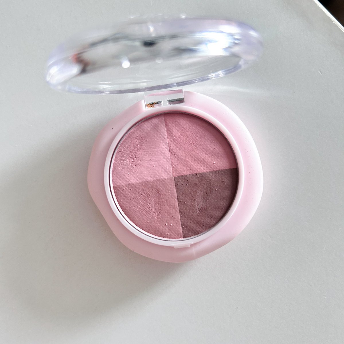 ᙏ̤̫ // tweet media